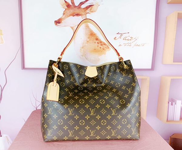 ルイヴィトンバッグ正面デザイン